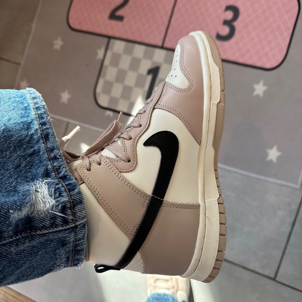 Nike Dunk Fossil Stone shoes